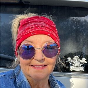 Meet your Posher, Deb